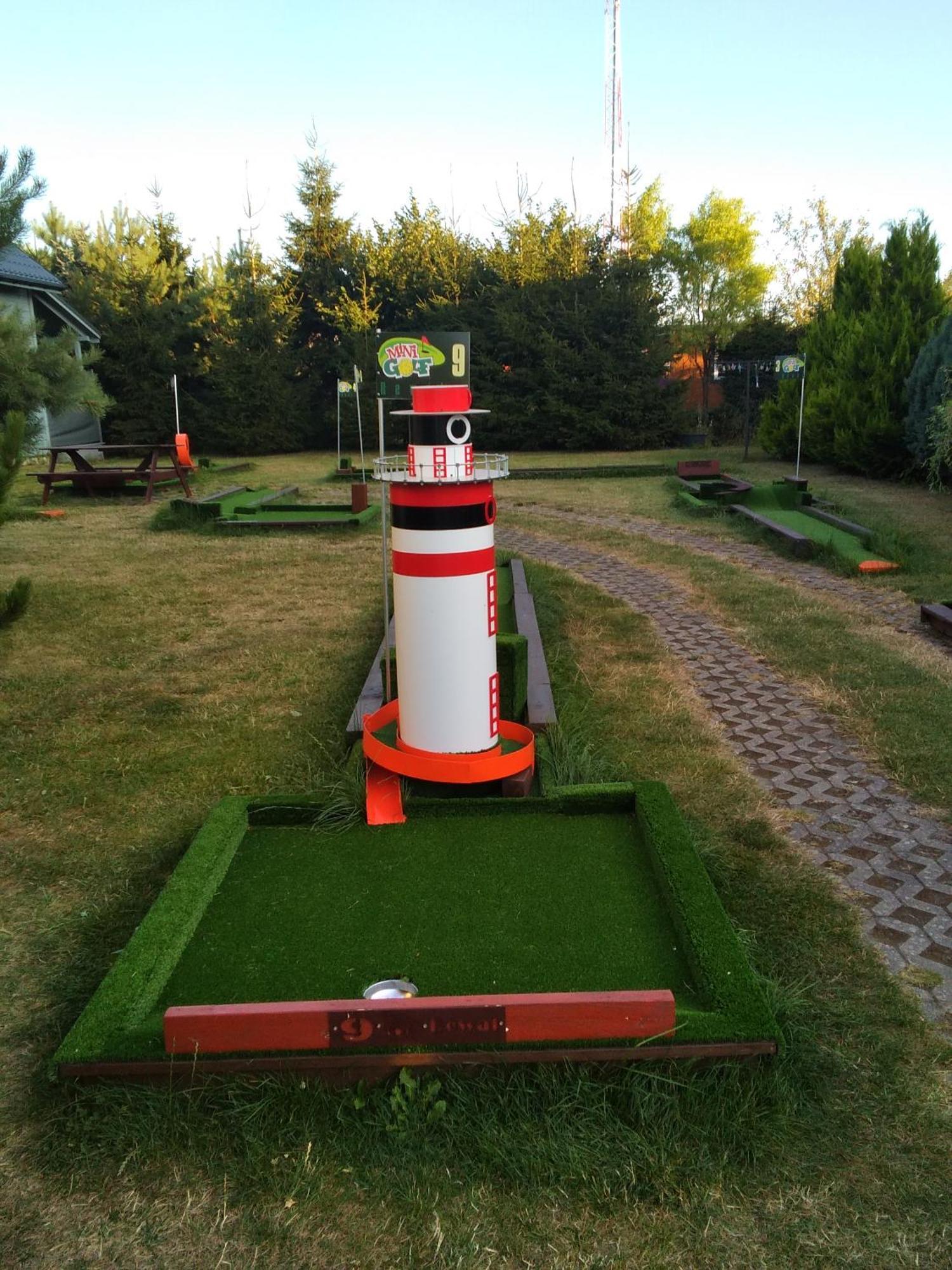 Domki Kapitanskie Z Prywatnym Polem Do Gry W Mini Golf Rewal Exterior foto